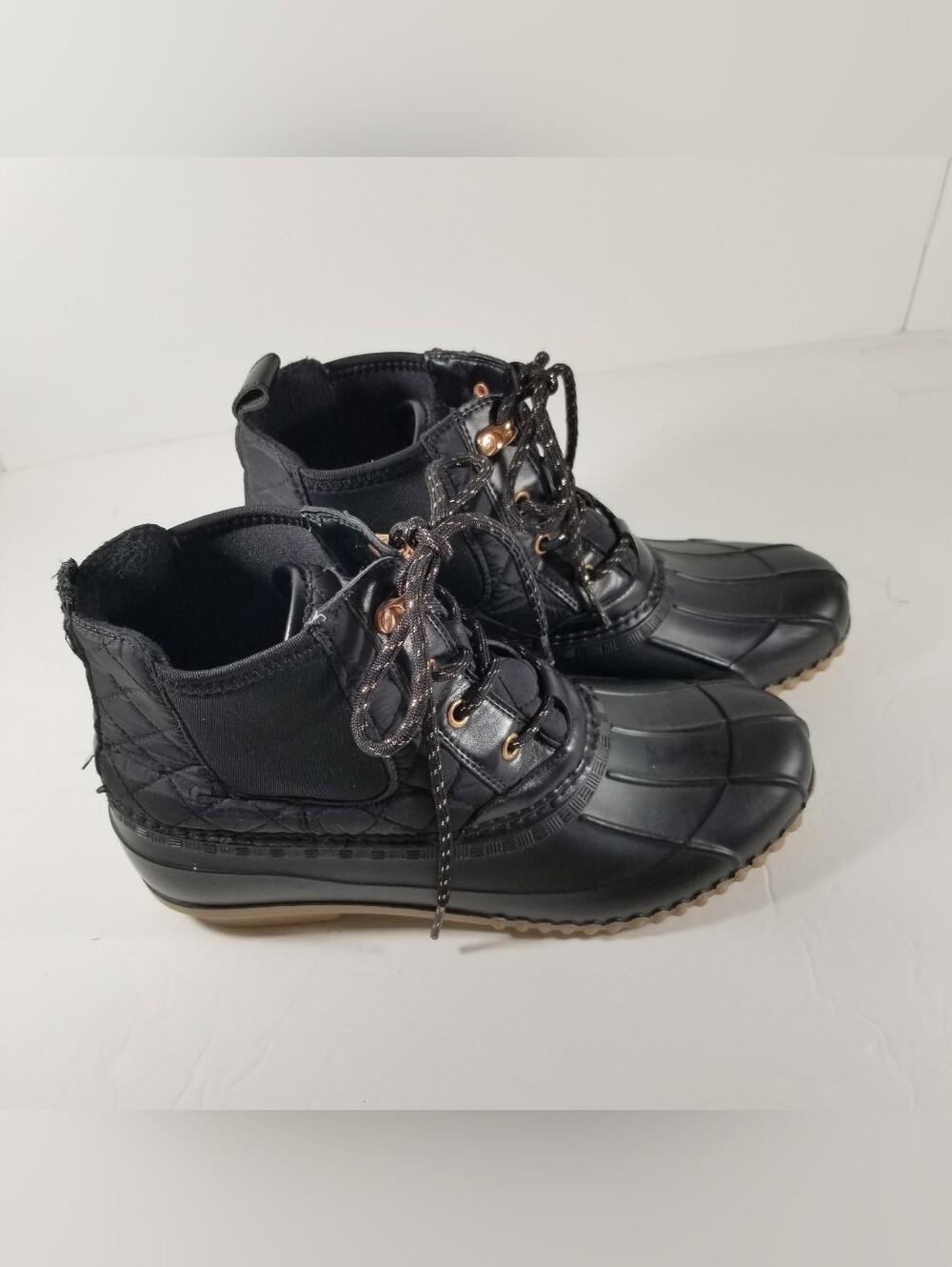 Magellan Outdoors Quilted Duck Boots Women's 10B Black Sparkle Laces